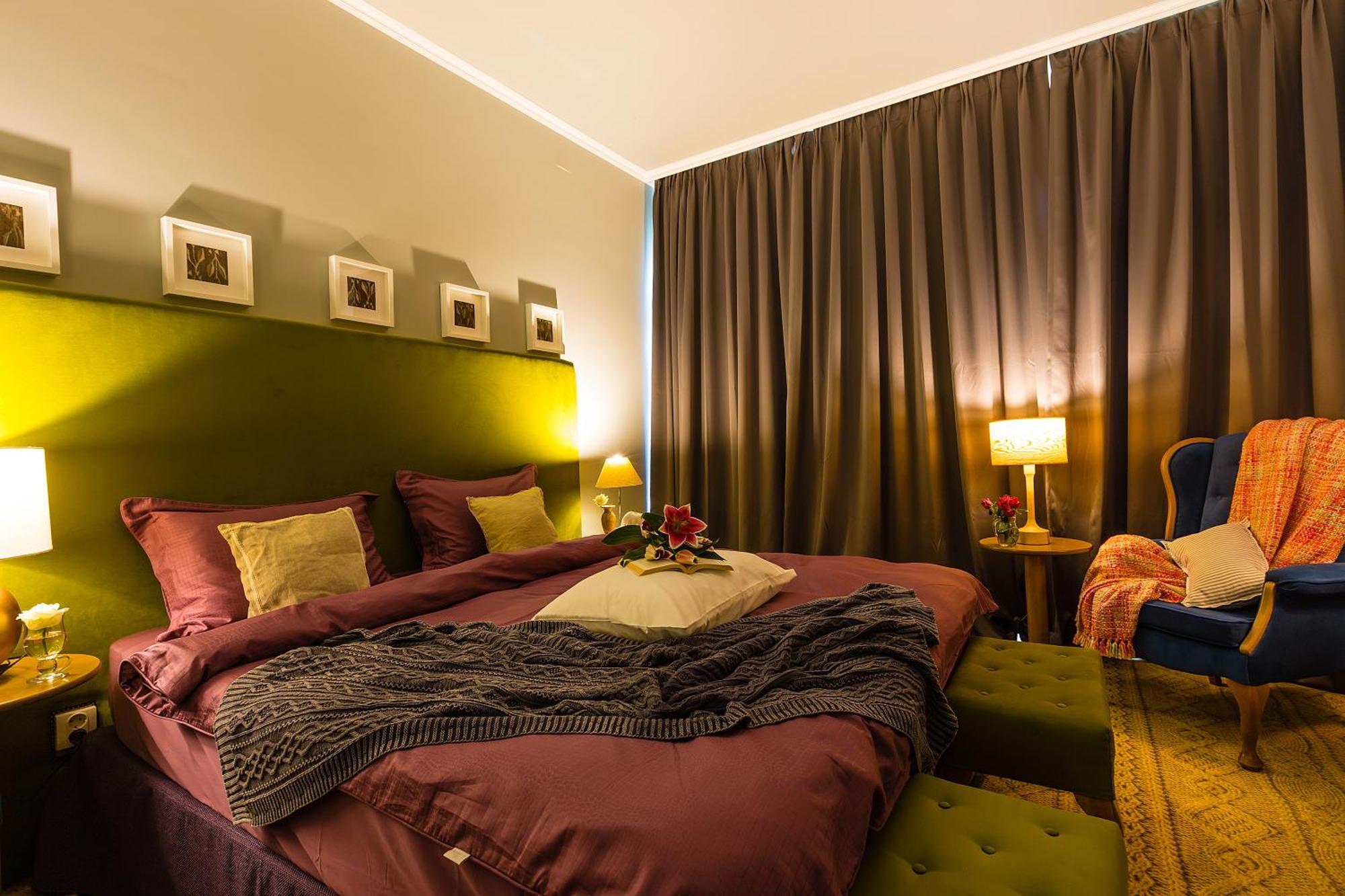Country Spa Retreat Снагов Экстерьер фото A bedroom