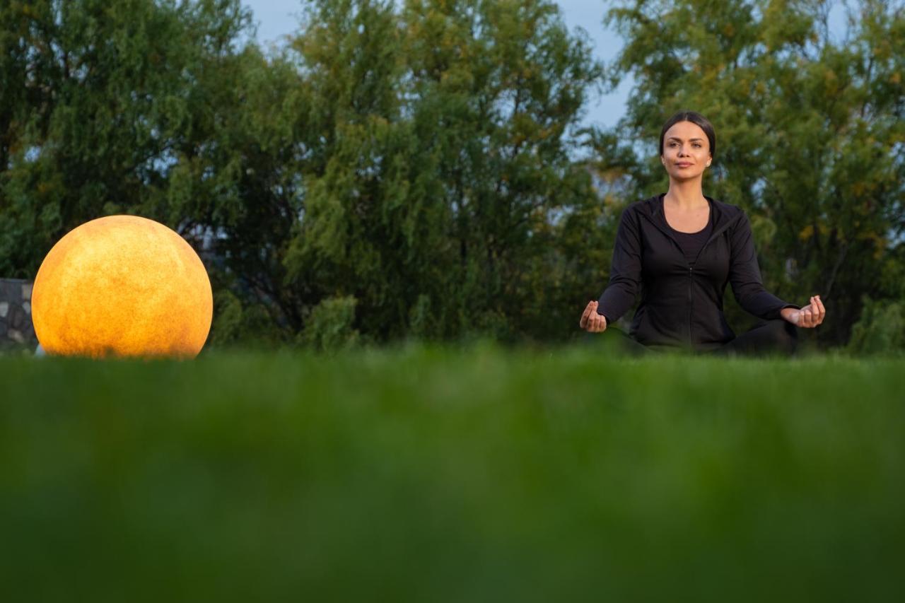 Country Spa Retreat Снагов Экстерьер фото Meditation